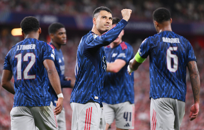 九游娱乐官方-赛后英超传出新动向；马德里竞技状态回暖；管理层表态——底气十足；训练强度明显提升的简单介绍