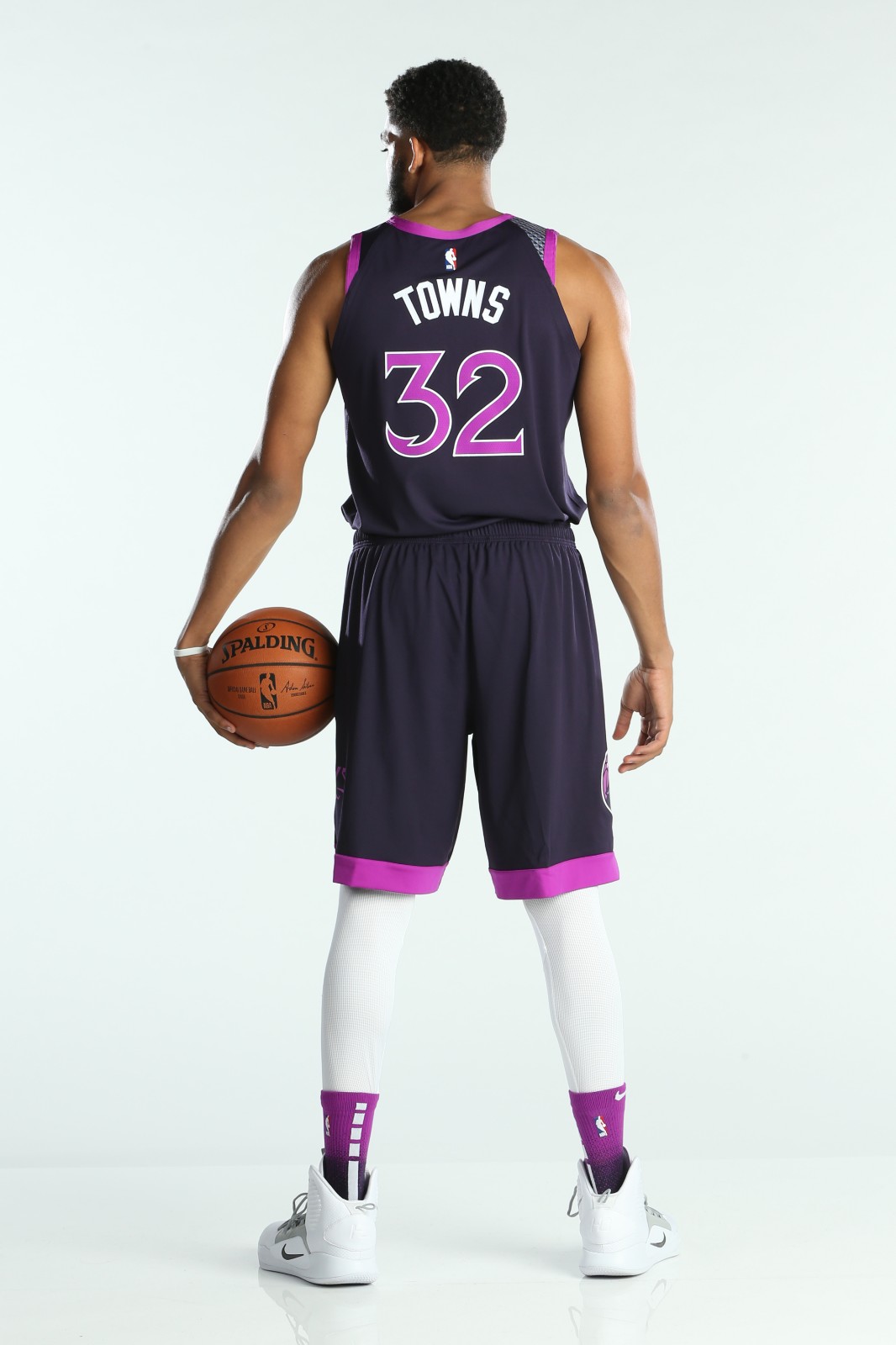 转折点！明尼苏达森林狼官宣签约，欧联赛前攻防权衡，目标明确，心理建设被强调(明尼苏达森林狼有没有总冠军)