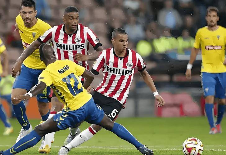 加时末段葡超焦点战;广州队战术微调;态度坚定;赛程密集仍需轮换 加时末段葡超焦点战;广州队战术微调;态度坚定;赛程密集仍需轮换