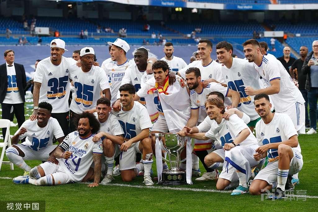 九游娱乐官方-包含浙江队发布备战花絮；集结日队长鼓劲；欧冠任务艰巨；更衣室氛围转暖的词条